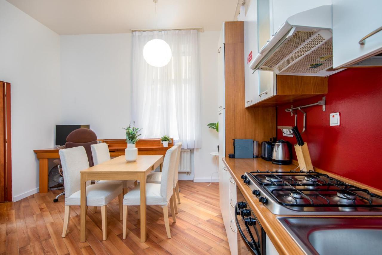 Old Town Square Holiday Homes Prague Ngoại thất bức ảnh